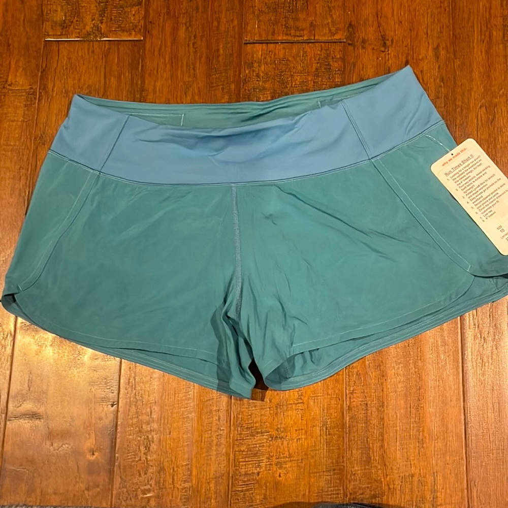 Lululemon Run Times Short II, size 10, teal green